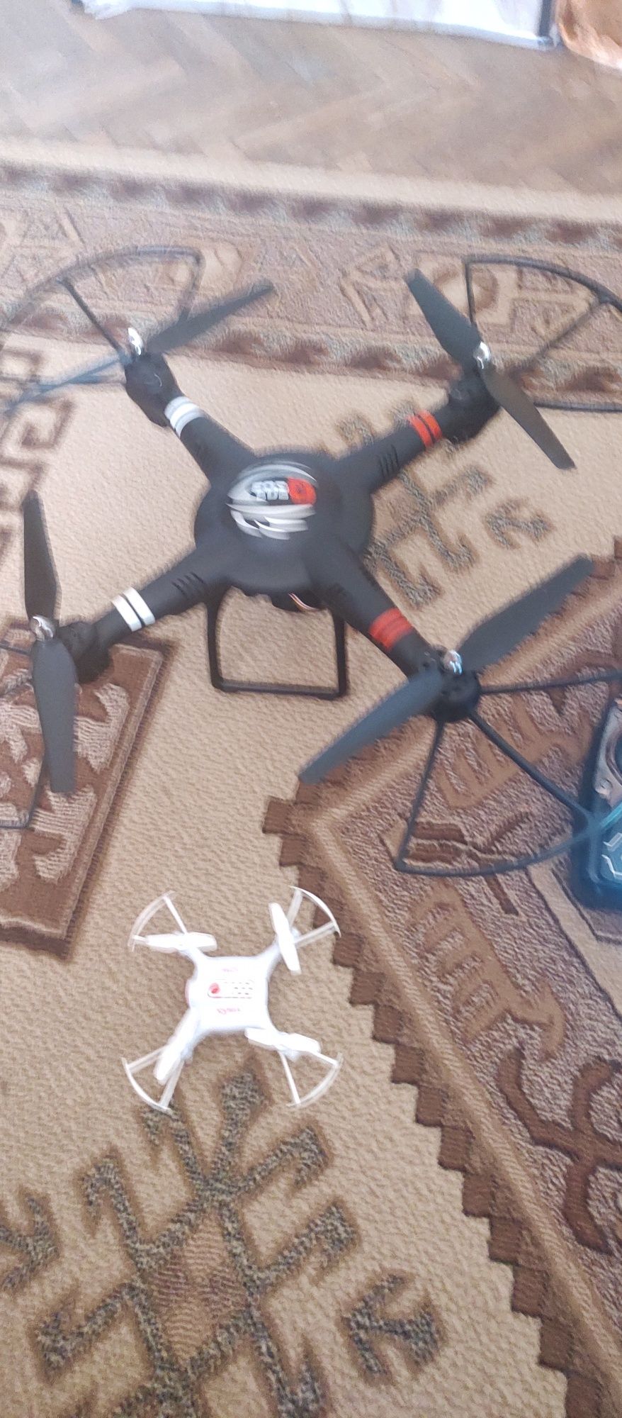 Drone cu camera video
