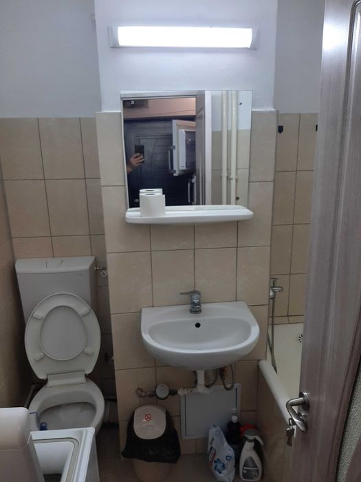 Inchiriez garsoniera Unirii Sud, et.2/10