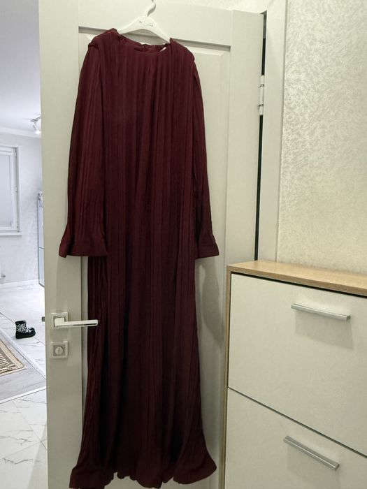 Продам платья и плащ 4.000тг