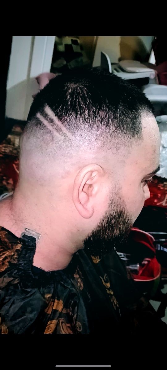 Buna ziua tund la domiciliu contur barba model normal ce trebuie.