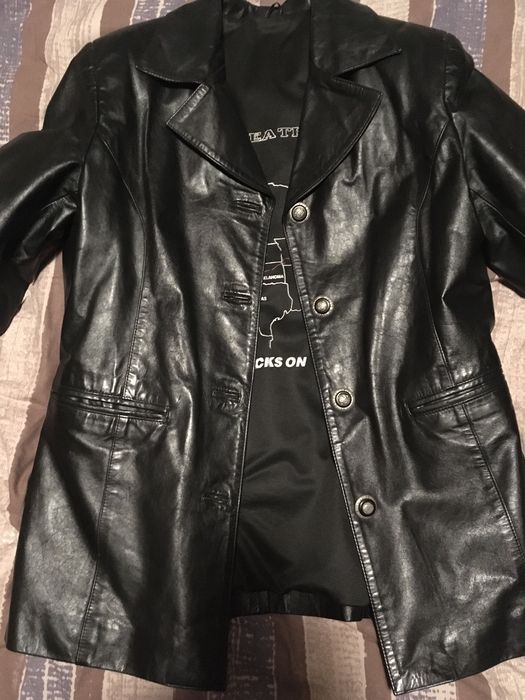 Кожено яке дамско.