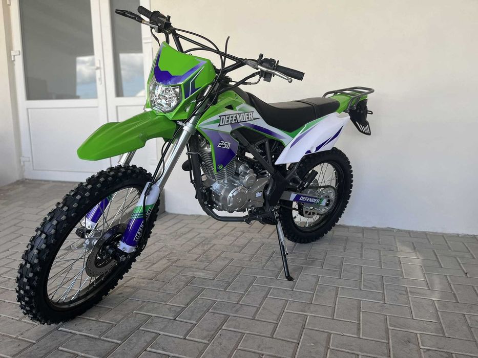 Motocicleta cross Mikilon Defender 250cc 21/18" verde
