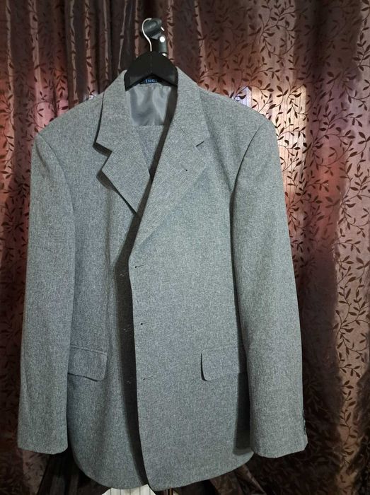 Costum clasic de de ceremonie/business