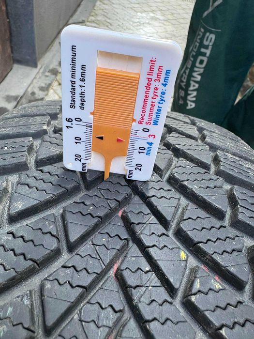 Зимни Гуми BRIDGESTONE BRIZZAK 215/50R18 92V DOT 0320