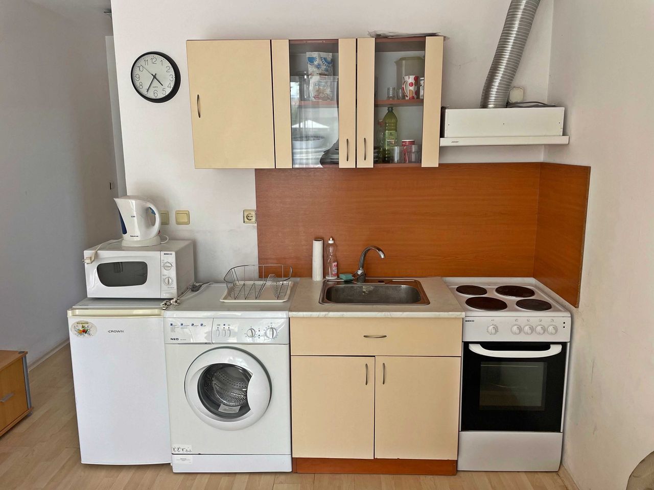 Продава се Двустаен апартамент в к.к. Слънчев бряг - 50 кв.м за 980 €/кв.м - Снимка #2