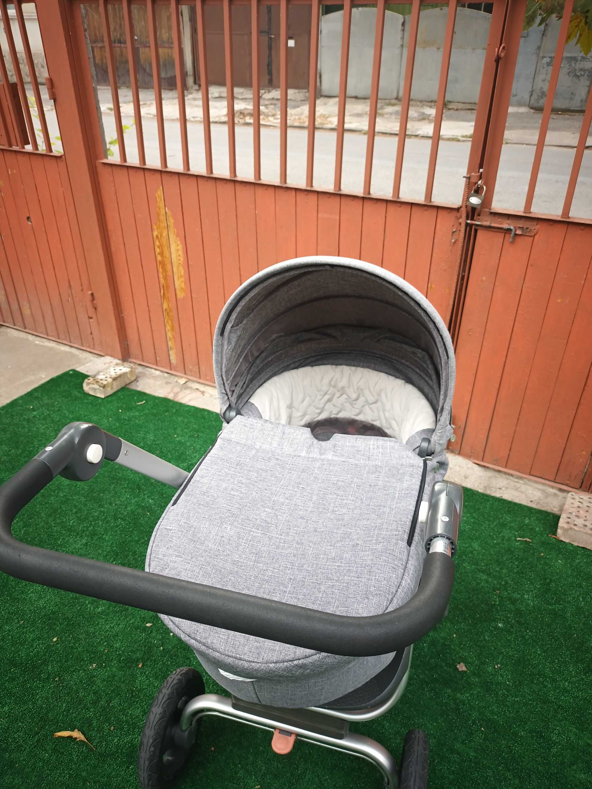 Бебешка количка Stokke