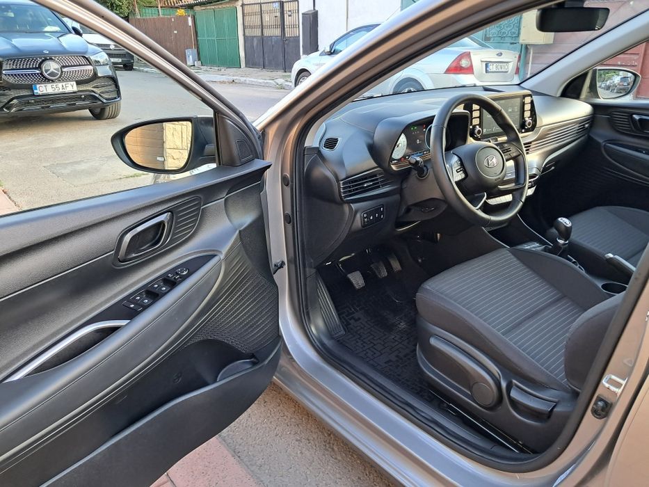 HYUNDAI I20 * *  13.350 € **  2021  * *  13 .000 KM ** Full - LED LINE