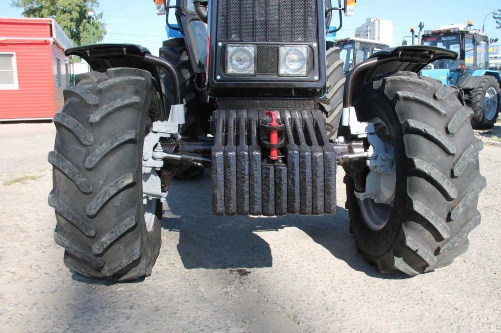 Трактор Беларус МТЗ 1221.2