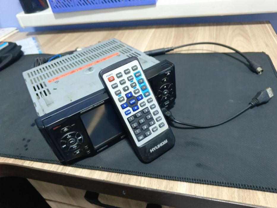 Продам магнитолу Hyundai H-CMD 4003