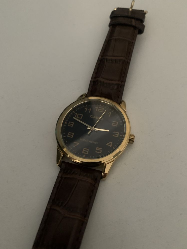 часы Casio почти как новый