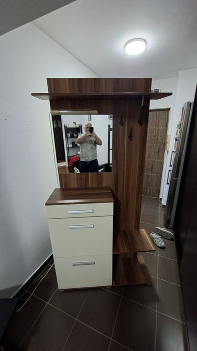 Cuier patofar cu oglinda asigur transport