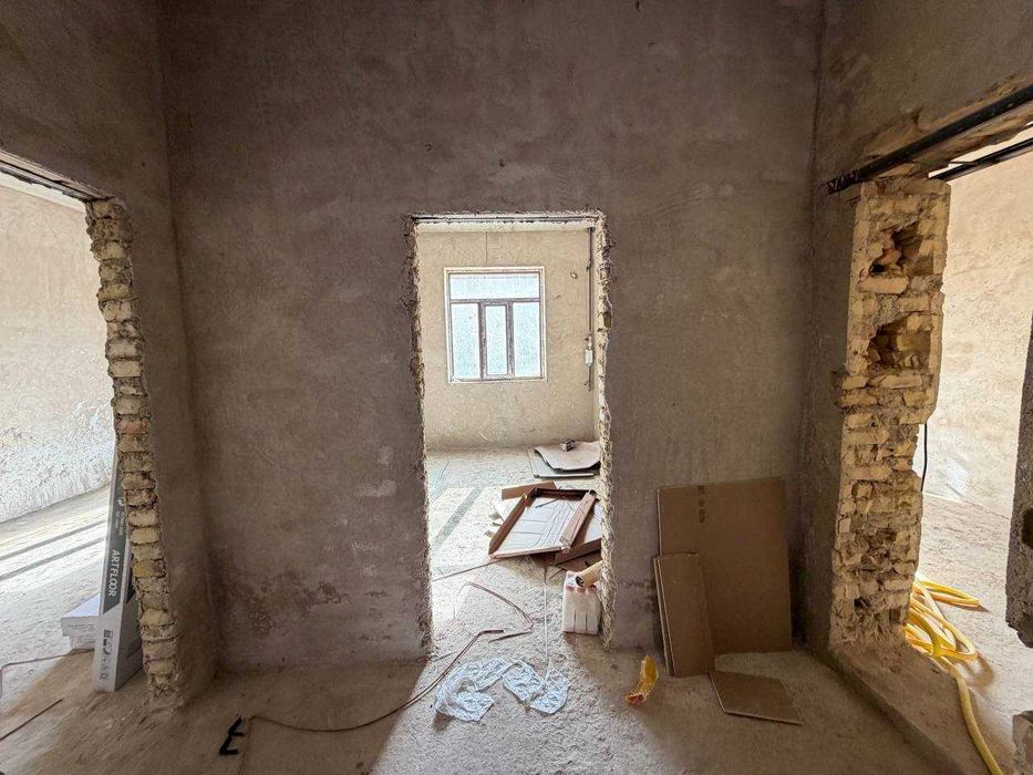 Продаётся 2х комн квартира на 1 этаже Ор-р ХБК