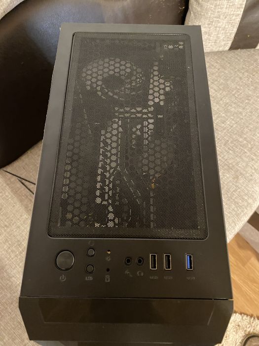 Vand carcasa pc gaming ,AIRFLOW FOARTE BUN !