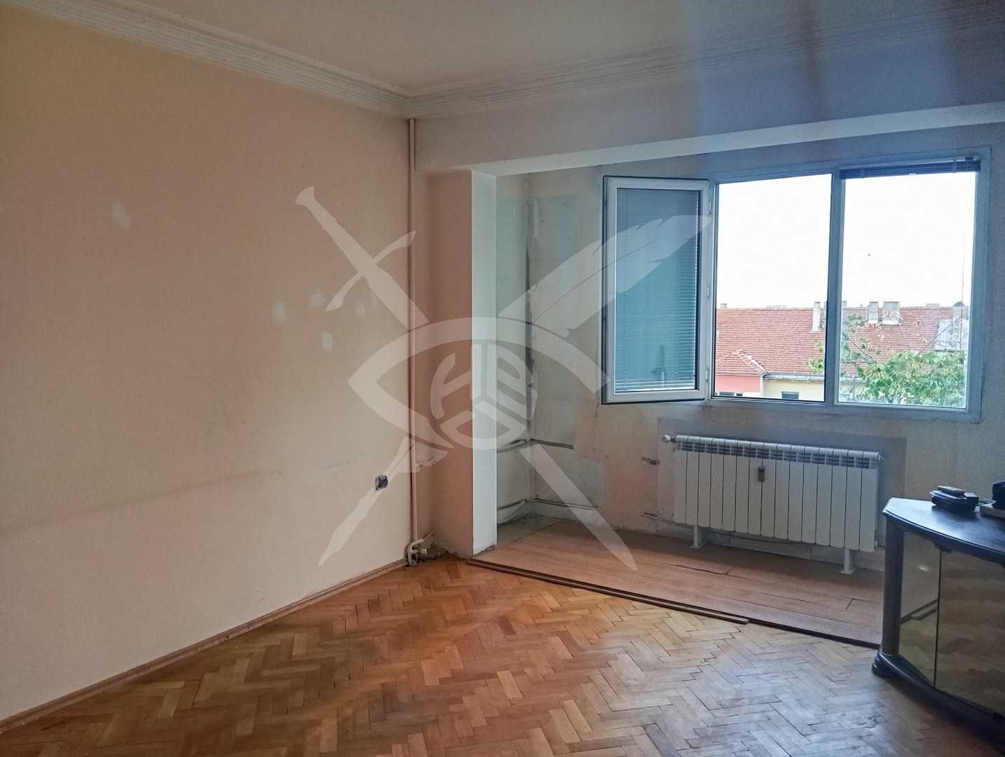 Тристаен апартамент в жк. Толстой № 88931
