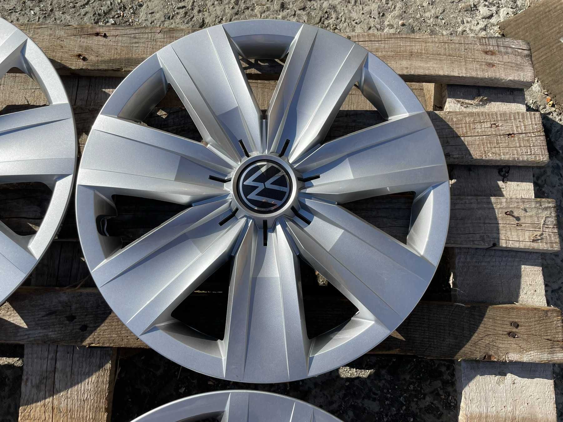 16 цола Тасове Volkswagen VW T-Roc 2GA601147 Оригинал Чисто Нови