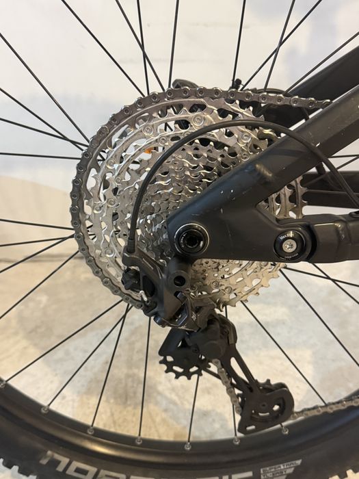 Vand bicicleta full suspension electrica