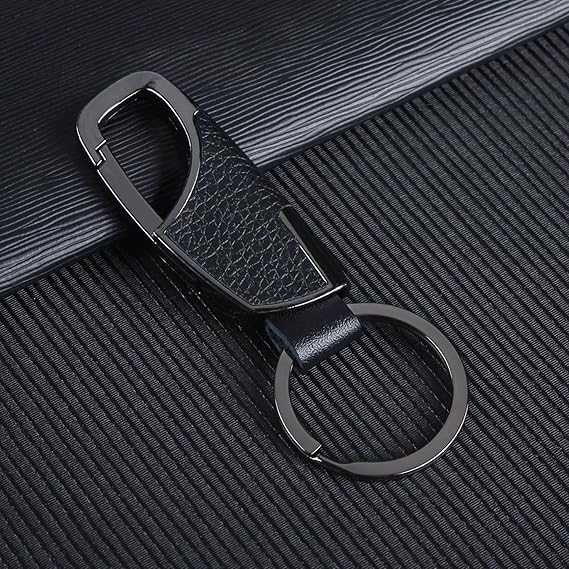 Breloc elegant din piele ecologica si metal cu carabina negru-argintiu