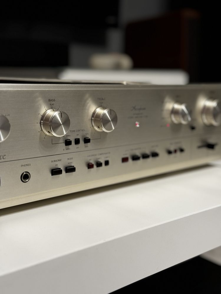 Accuphase E-203