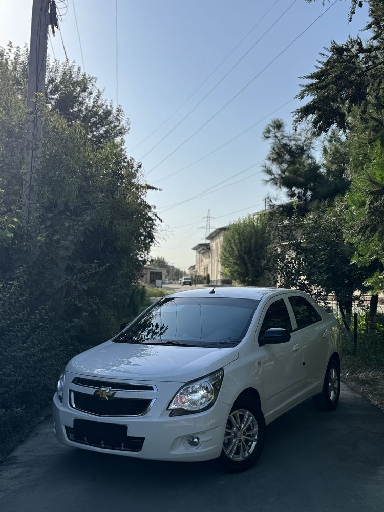 Продаю chevrolet cobalt миднайт