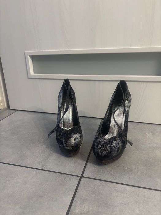 Дамски обувки токчета