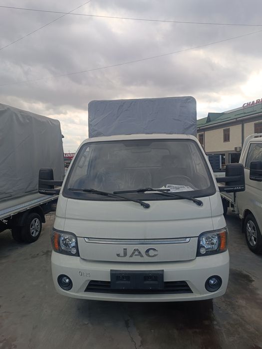Jac X200 Kia bongo oʻrniga