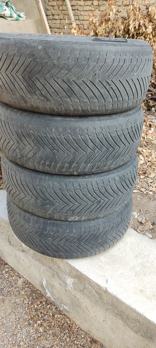 Продам шина Ёлка все сезоны с размером 225/55/17 R