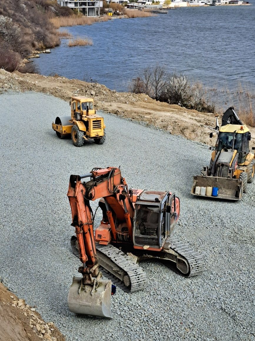 Buldoexcavator de inchiriat