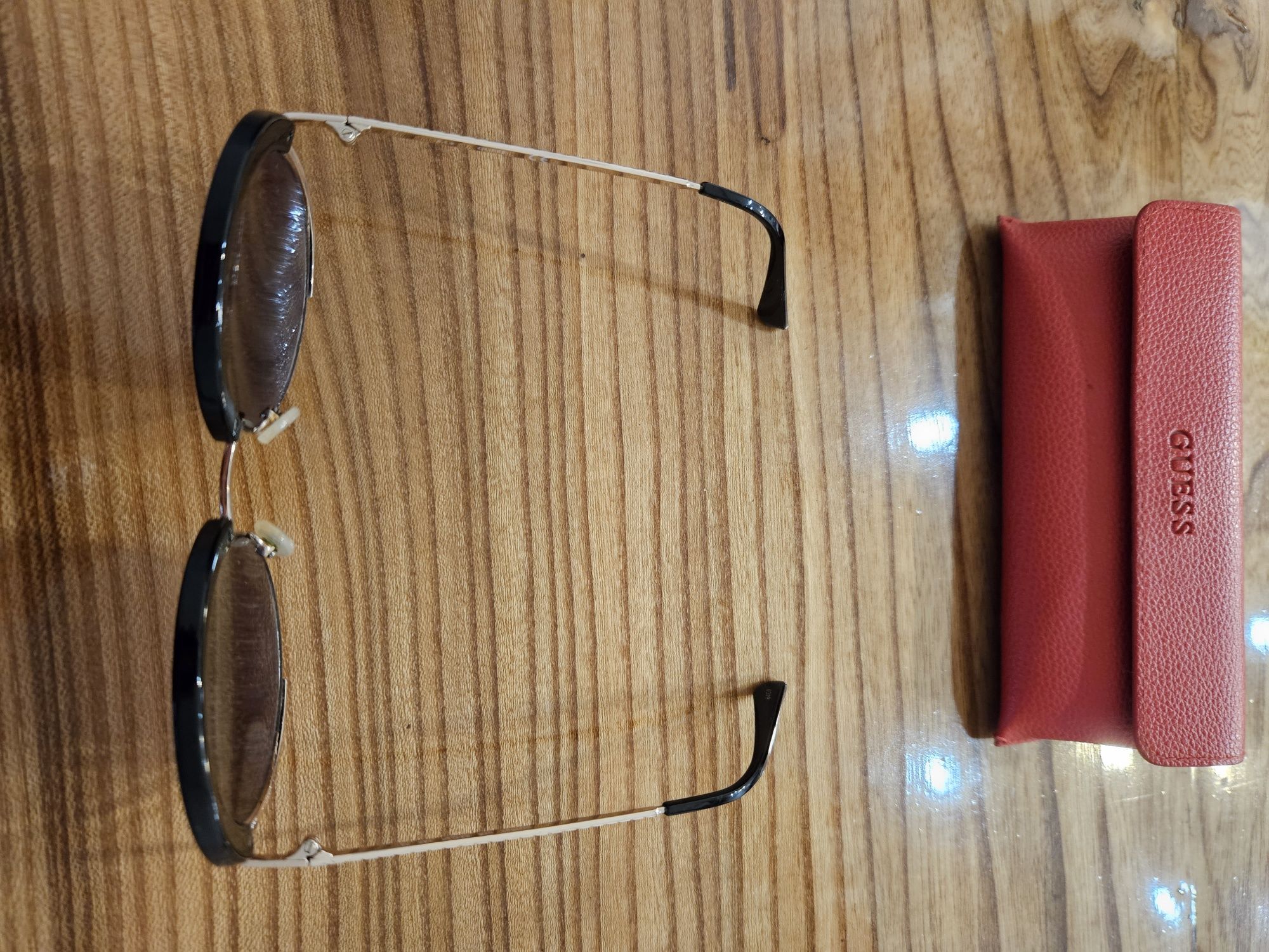 Оригинални слънчеви очила Guess