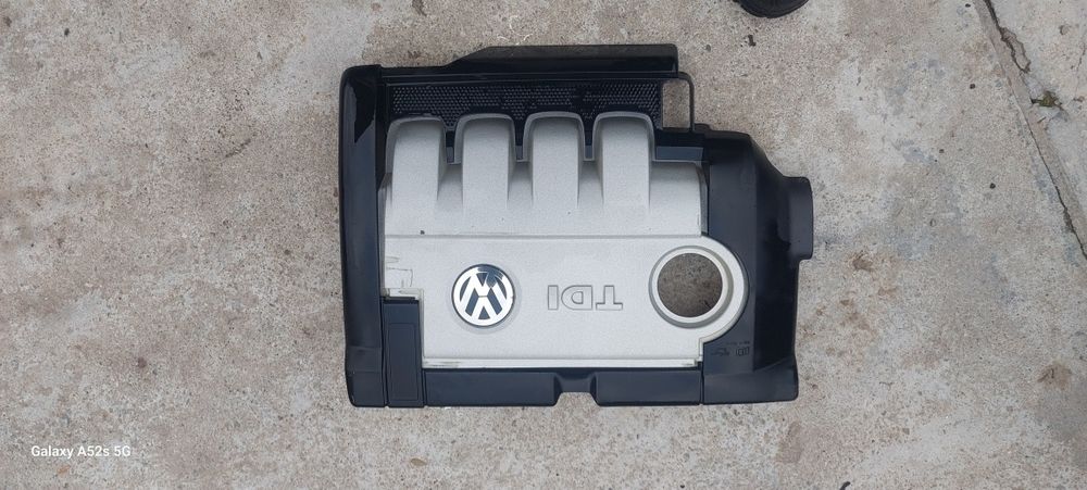 Capac motor Passat b6