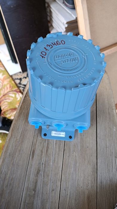 преобразователь расхода Micro Motion RFT9739. 
Это микропроцессорный п