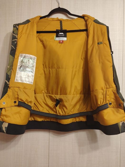 Geacă snowboard/ski BURTON – mărimea M (140-147 cm) 
Stare: foarte bu