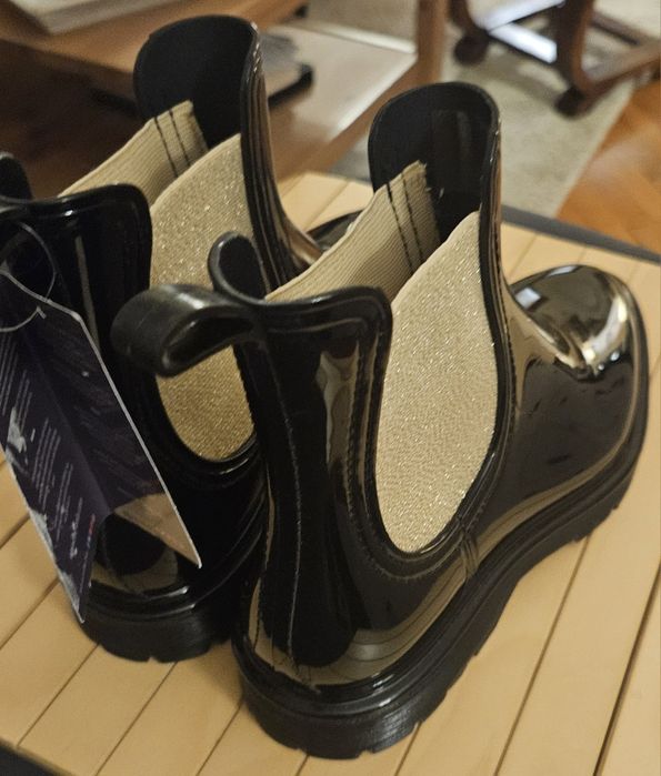 Гумени боти дамски