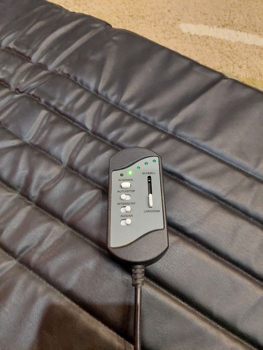 Луксозен вибромасажор.