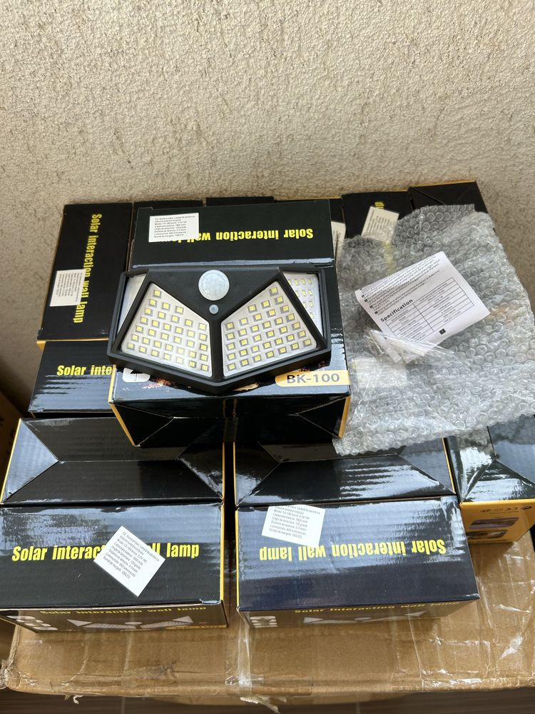 lampa solara 100 led cu senzor de miscare, 3 moduri de iluminare