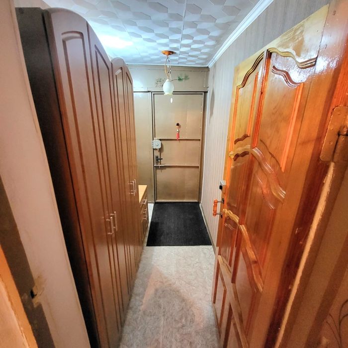 Продам трехкомнатную квартиру в районе Зиг-заг