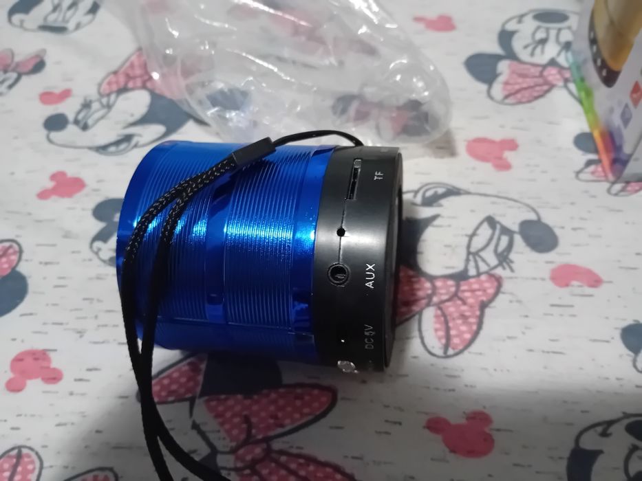 ₩ vând mini speaker bluetooth radio usb nou