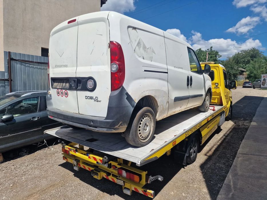 Dezmembrez Fiat Doblo 1.3  66KW an 2011 cod 263A2000