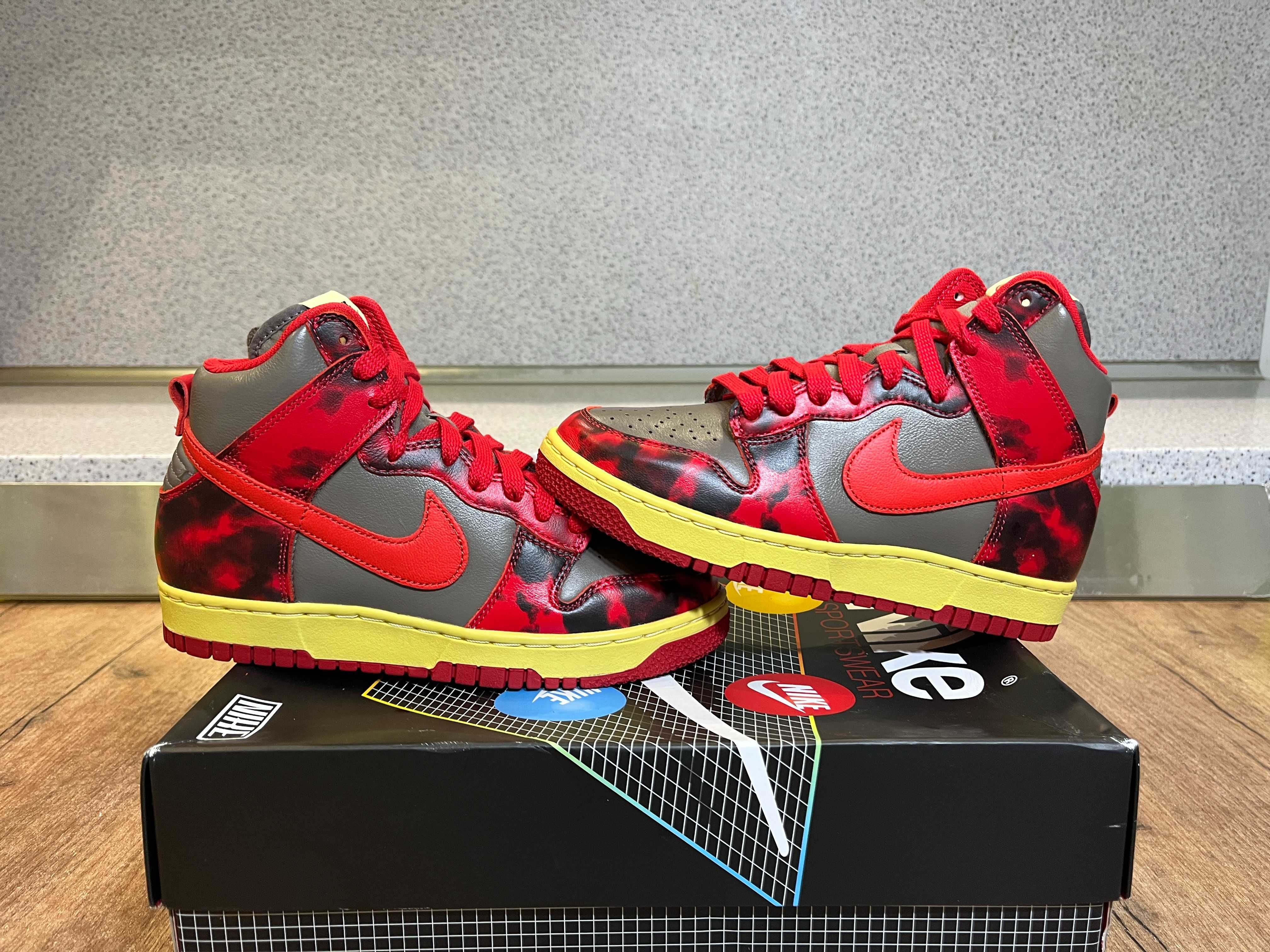 ОРИГИНАЛНИ *** Nike Dunk High 1985 " Red Acid Wash " Retro