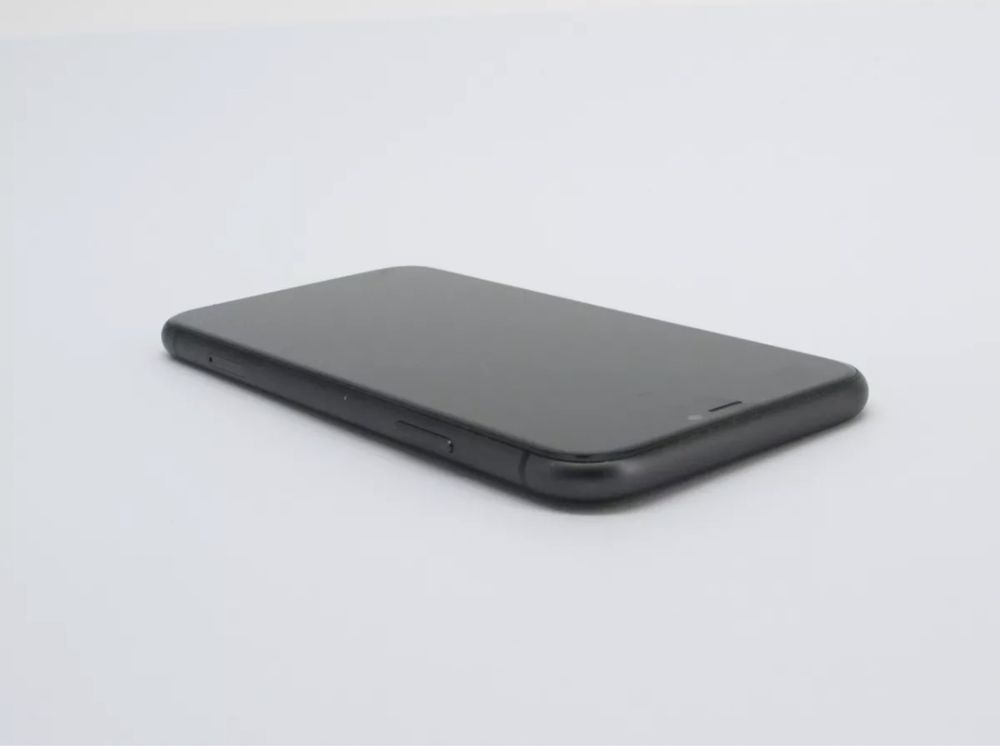 Iphone 11 black (Negru)64 gb neverlock