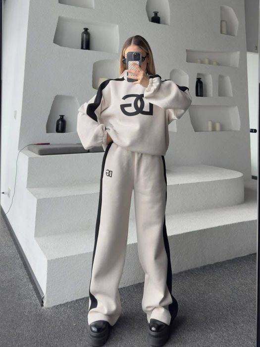 Дамски спортни екипи