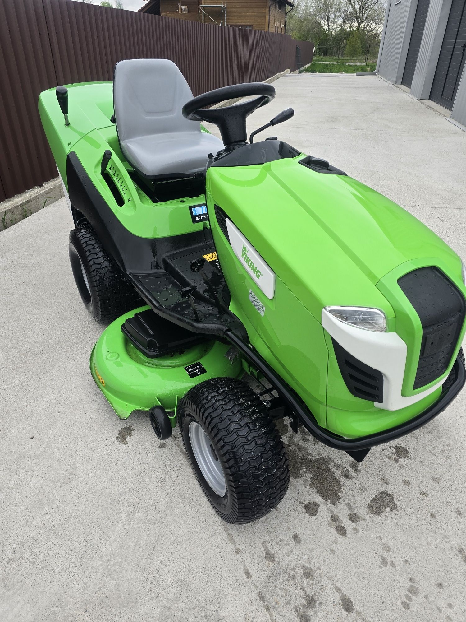 Tractoras Viking 23 cp an 2016