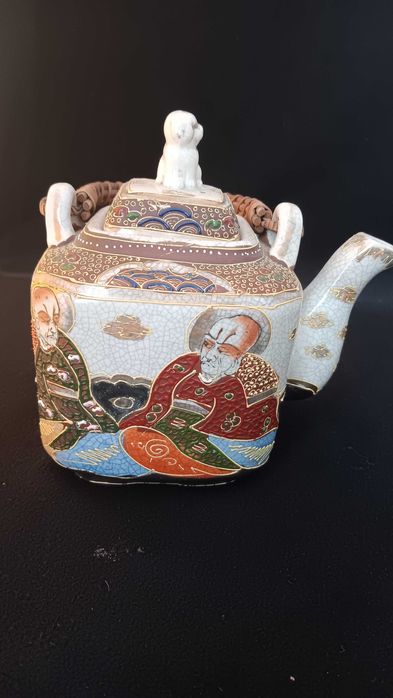 Античен японски чайник