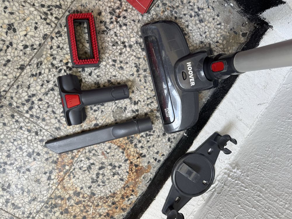 Вертикална Безкабелна Прахосмукачка Без Торба Hoover FD22RP011 Freedom