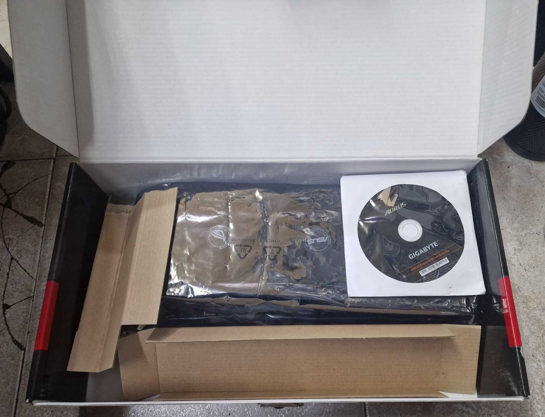 AMD Radeon RX5700X TAsus Republic of Gamers 8Gb DDR6 Гаранция 3 месеца