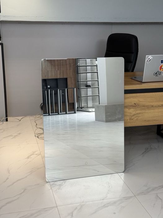 Зеркало с подствесткой