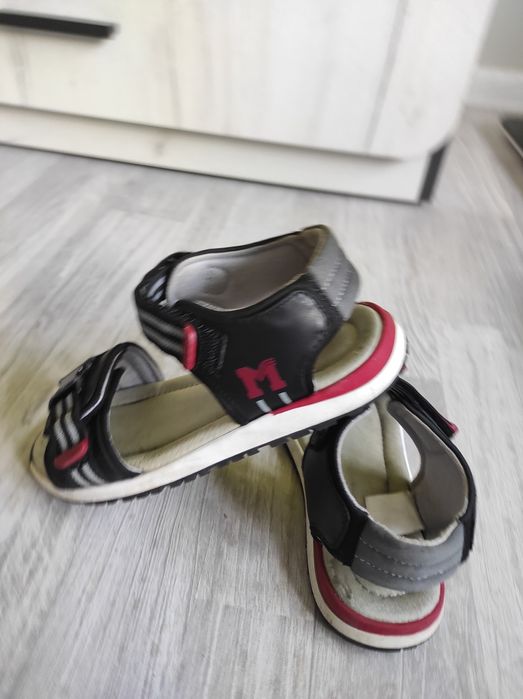 Сандали с велкро лепенки за момче Майорал