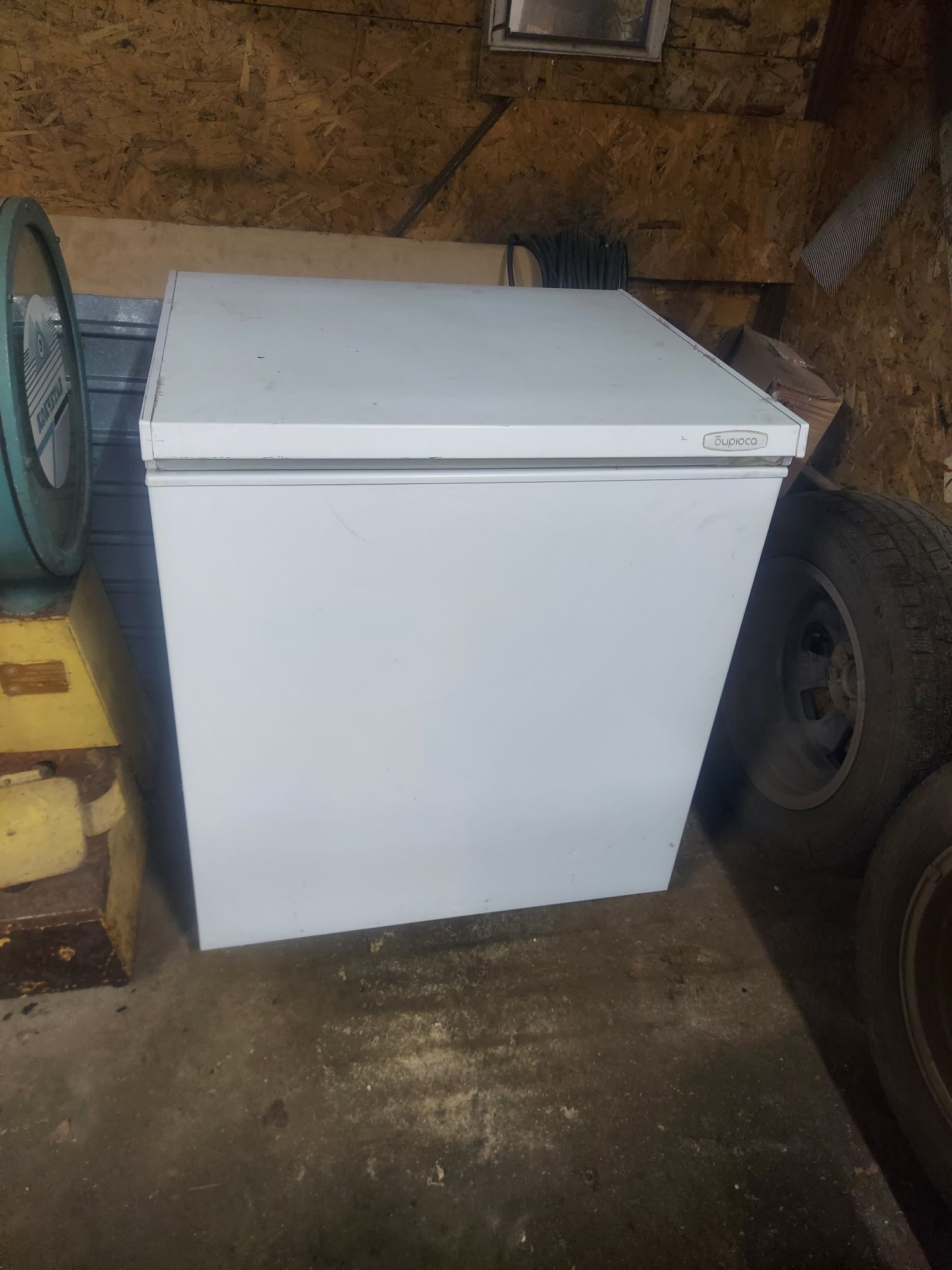 Продам морозильную камеру