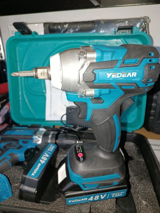 Set autofiletanta și mașină de înșurubat cu impact