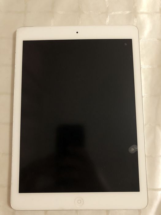 Продам Ipad air A1475