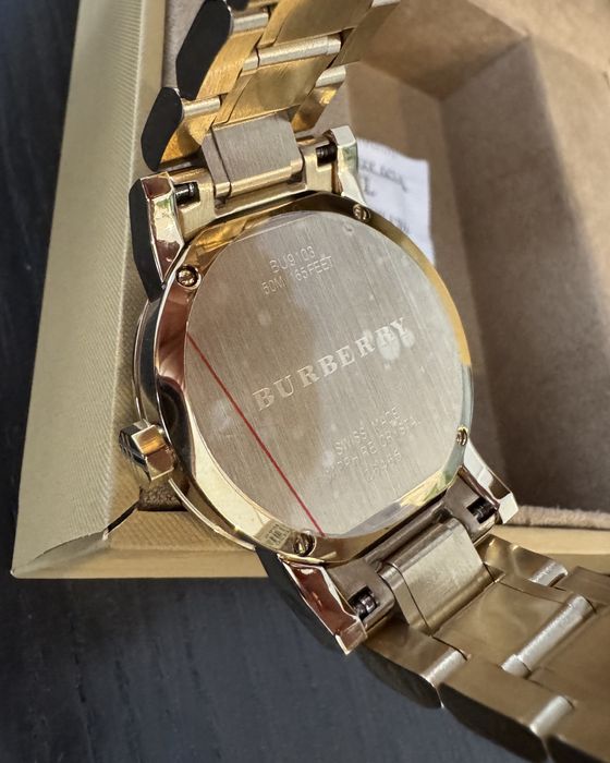 Ceas original Burberry BU9103 – auriu, nou în cutie